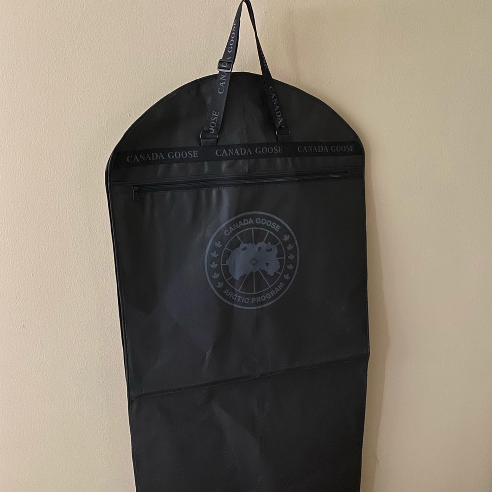 Canada ๐จ๐ฆ Goose Garment bag set - Picture 12 of 12